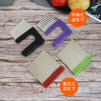 New stainless steel fruit cutting apple Choppers wholesale promotion kitchen helper corrugated knife